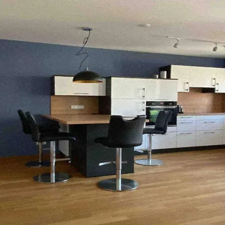 Erlangen Near The Town Hall: 2-Bedroom Apartment, 55 Sq.M. * Ερλάνγκεν